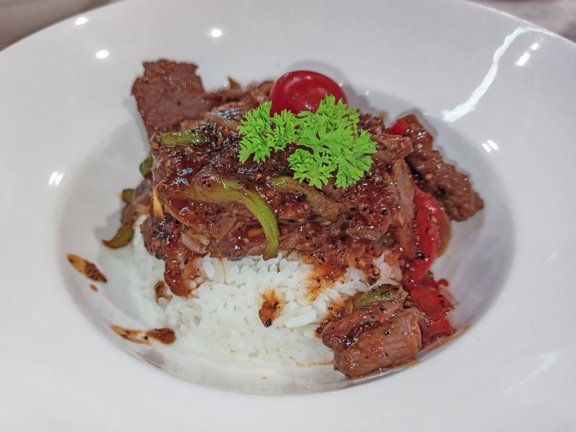 Black pepper beef rice